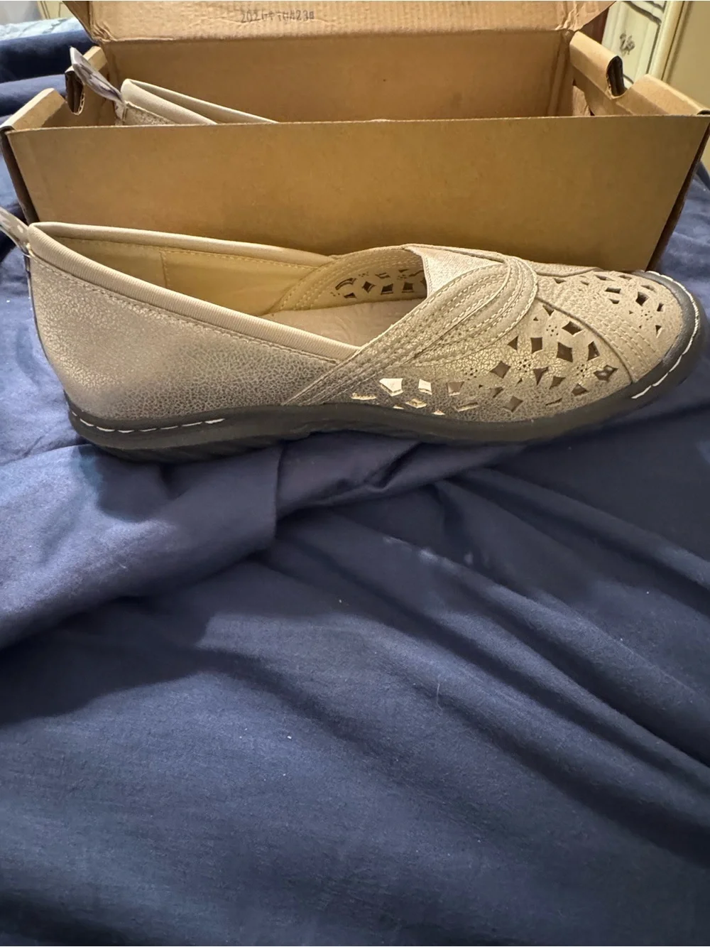 Jambu Women's Metallic Champagne Slip-On Flats